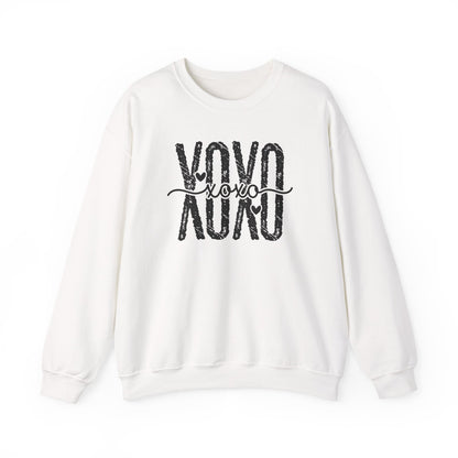 XOXO Sweatshirt Valentine Leopard Heart Print, Cute Retro Script Crewneck, Cozy Gift for Her, Vintage Graphic Pullover, Casual Outfit Top