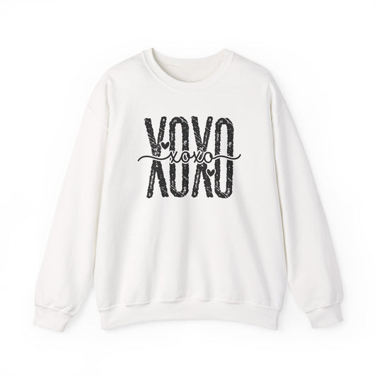 XOXO Sweatshirt Valentine Leopard Heart Print, Cute Retro Script Crewneck, Cozy Gift for Her, Vintage Graphic Pullover, Casual Outfit Top