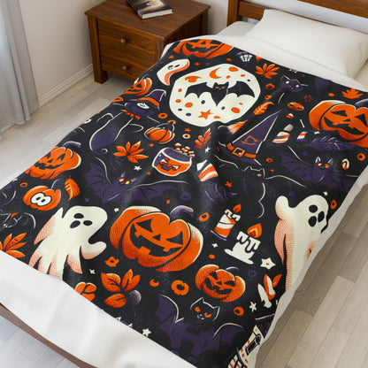 Halloween Blanket, Spooky Velveteen Throw, Autumn Plush Blanket, Cozy Home Decor, Warm Gift for Her, Halloween Bedding, Halloween Gift for